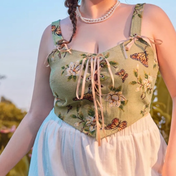 Floral & Butterfly Lace Up Top - Picture 2 of 4